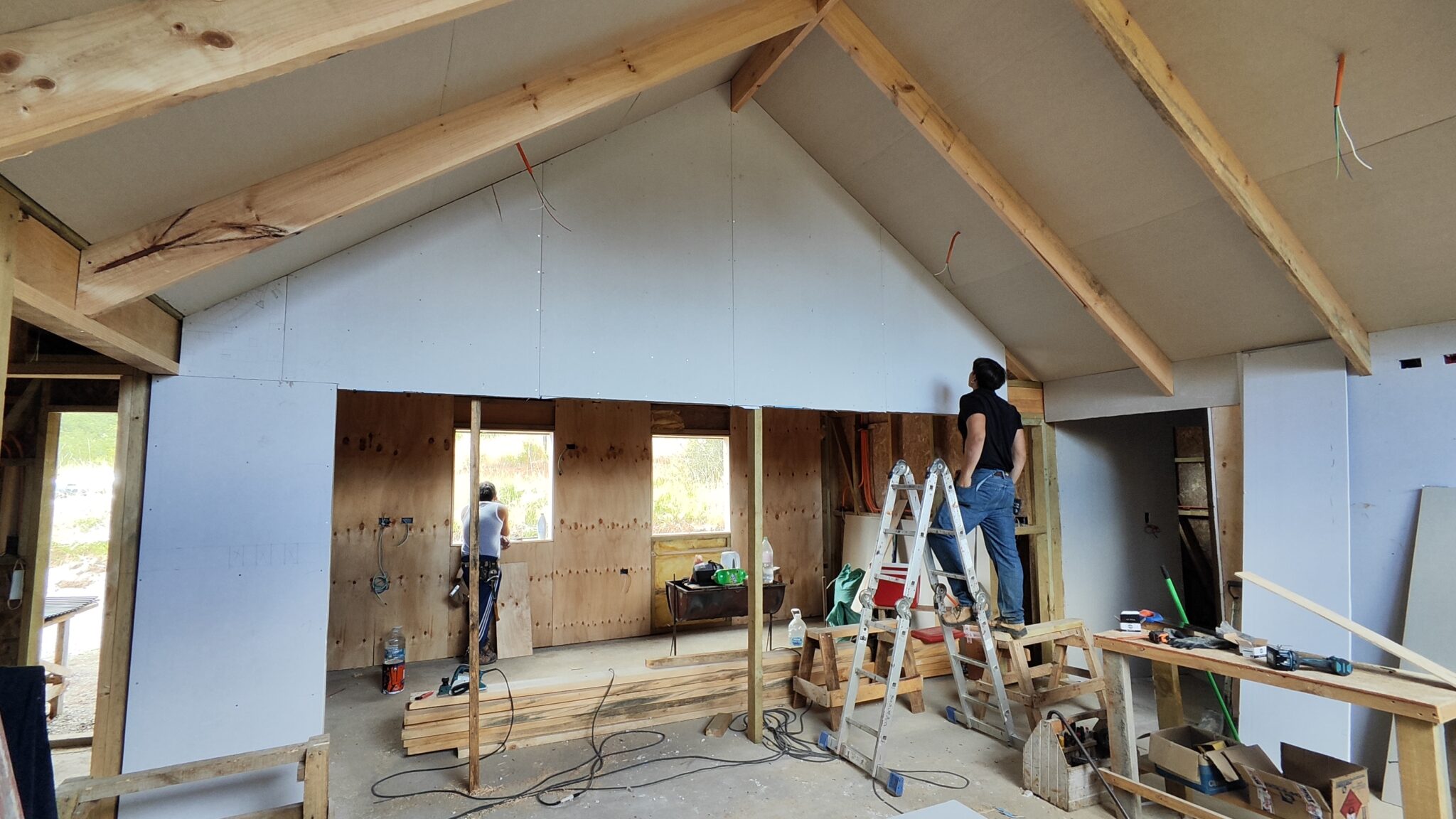Construcción de casa moderna en madera nativa en Valdivia - Proyecto habitacional Sur Origen