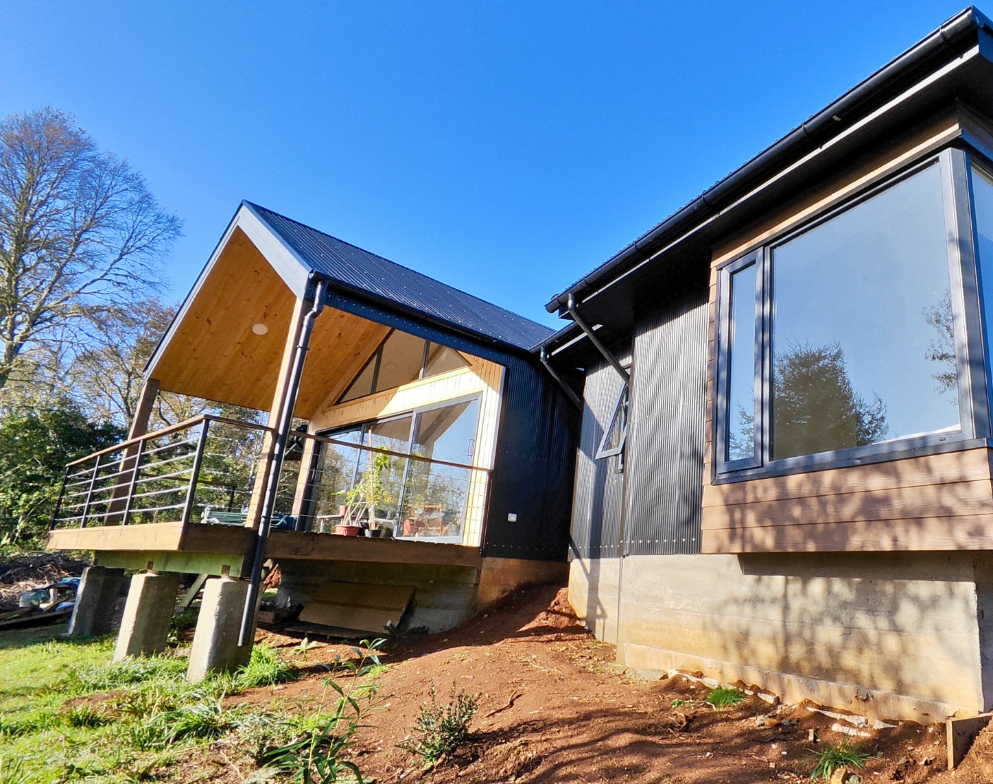 Construcción de casa moderna en madera nativa en Valdivia - Proyecto habitacional Sur Origen